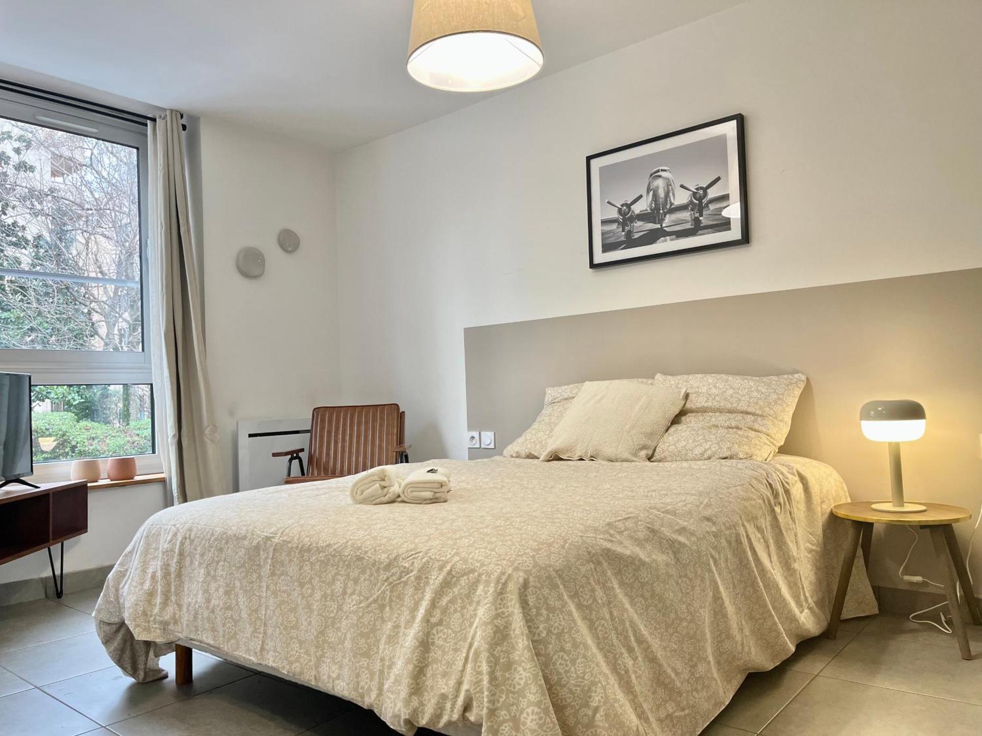 Suite Danbury Лион Экстерьер фото